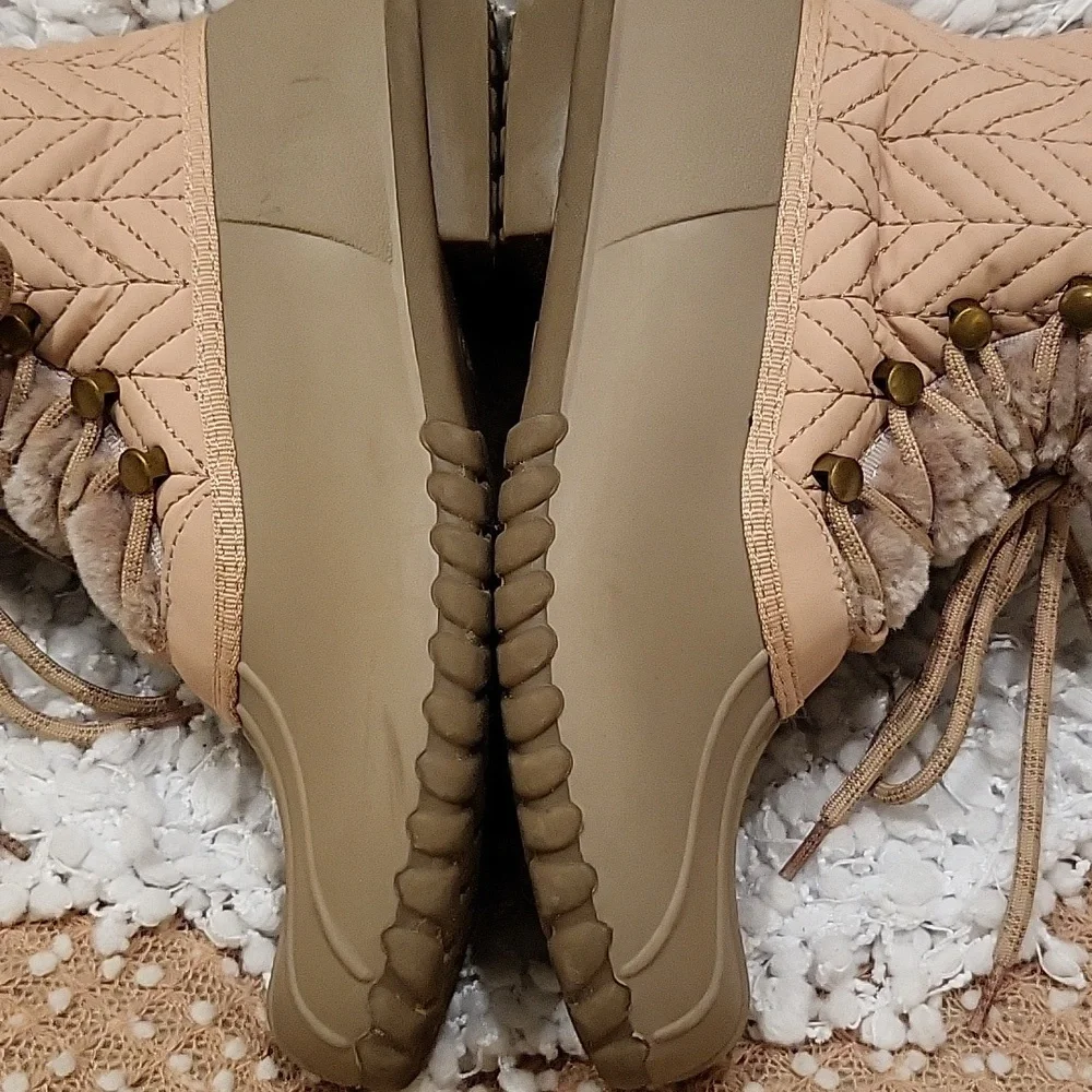 Baretrap Duck Boots - Picture 10 of 16